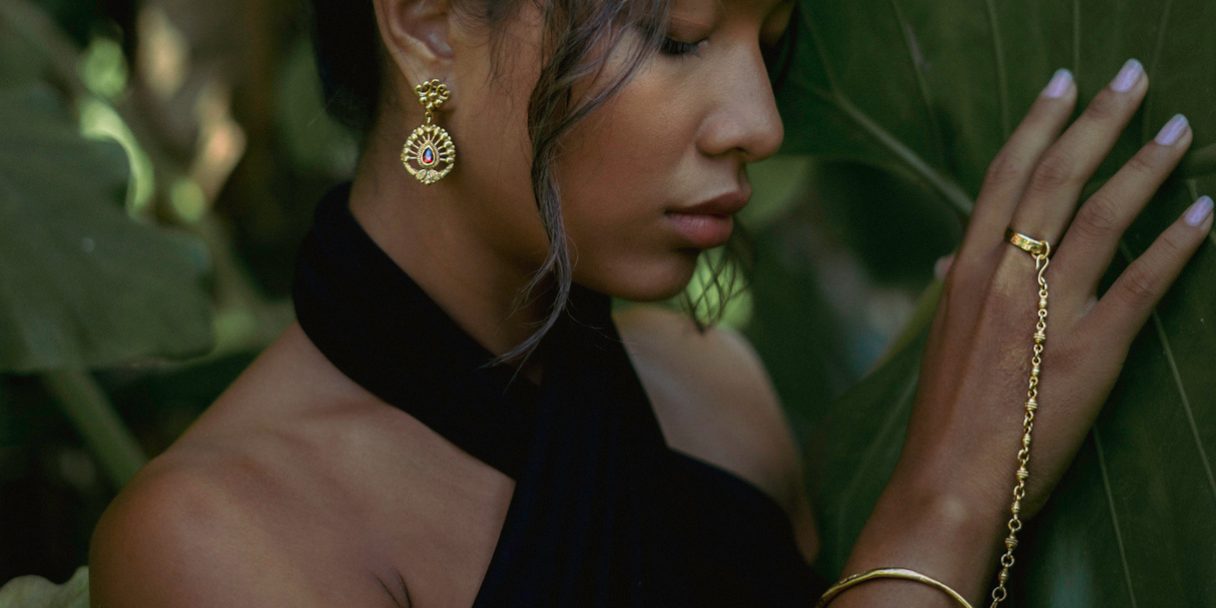 The Intersection of Fashion and Faith: Exploring the Religious Symbolism in South Asian Jewellery